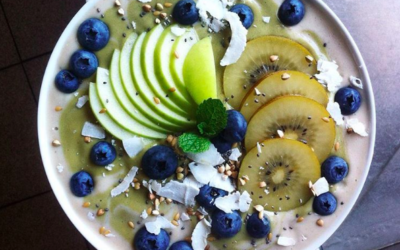 Matcha and Banana Smoothie Bowl By @Yenfeitan