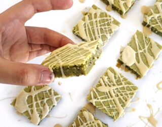 MATCHA BLONDIES – with Matcha Maiden pure, organic matcha powder