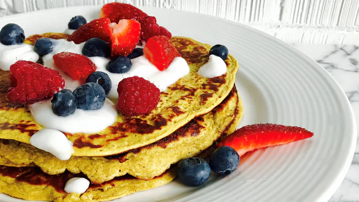 GOLDEN DISHES – Pancakes, Crumbed Chicken and a wicked Protein Bowl